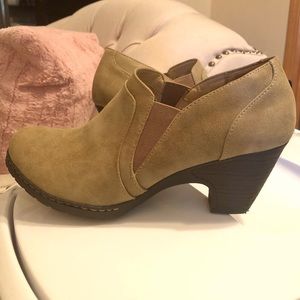 Croft & Barrow Ortholite Ankle Boots- Size 10M